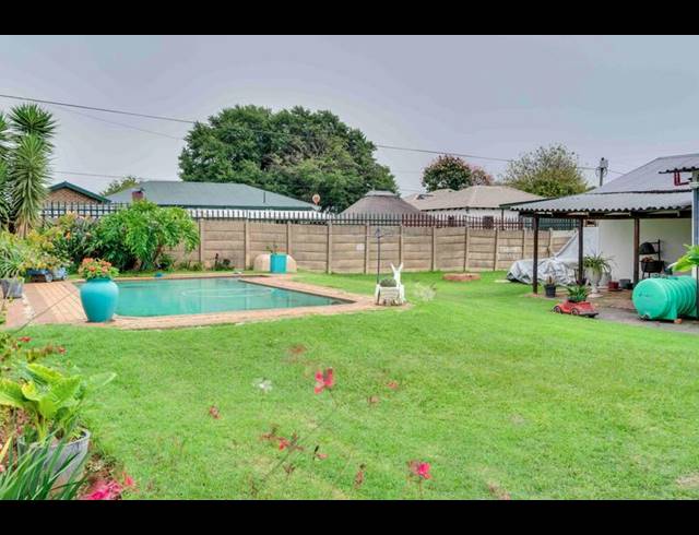 4 BEDROOM HOUSE FOR SALE IN WITPOORTJIE